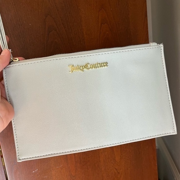 Juicy Couture Silver Wristlet Wallet Zippered Purse NWOT - Picture 2 of 15